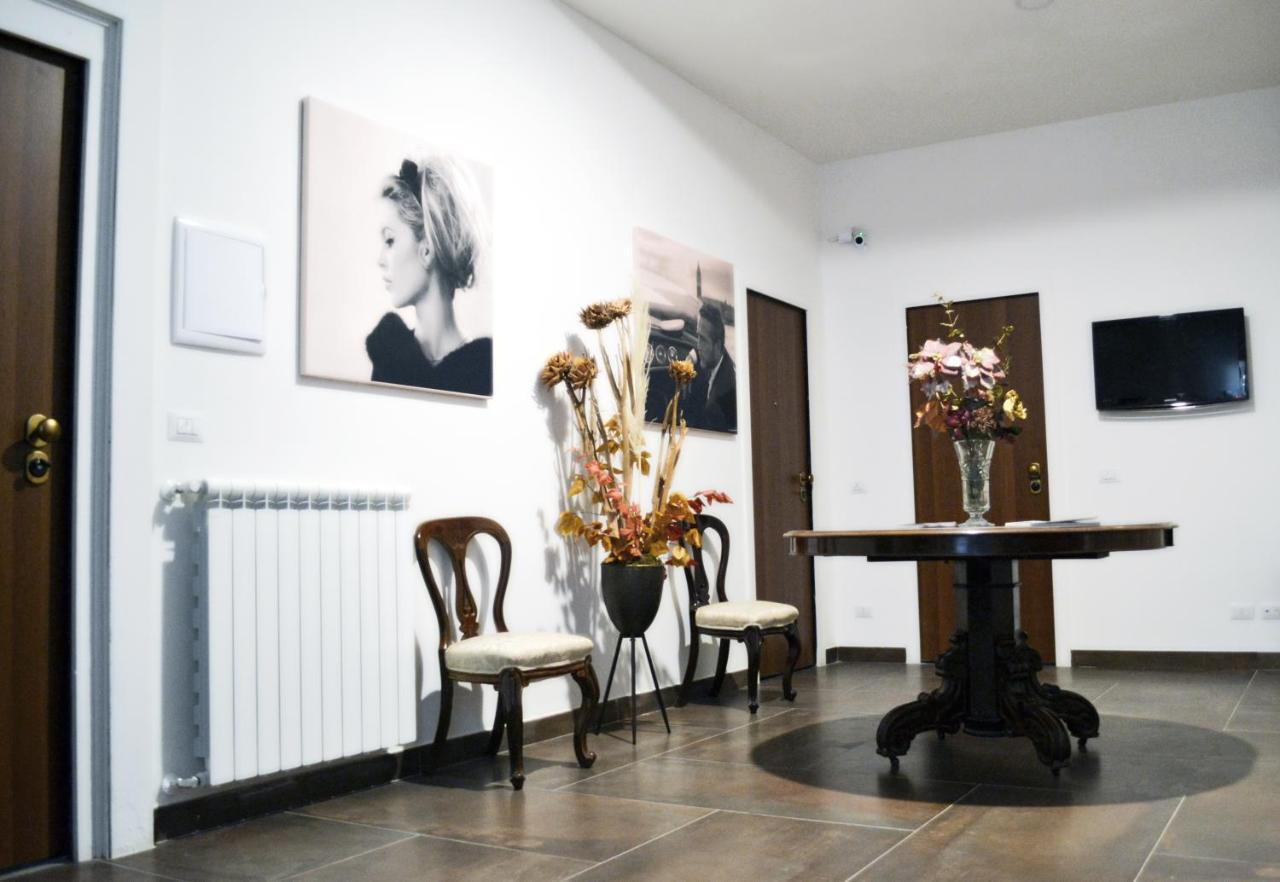 Questo Rinascimento Casa Brigitte Napoli Eksteriør bilde