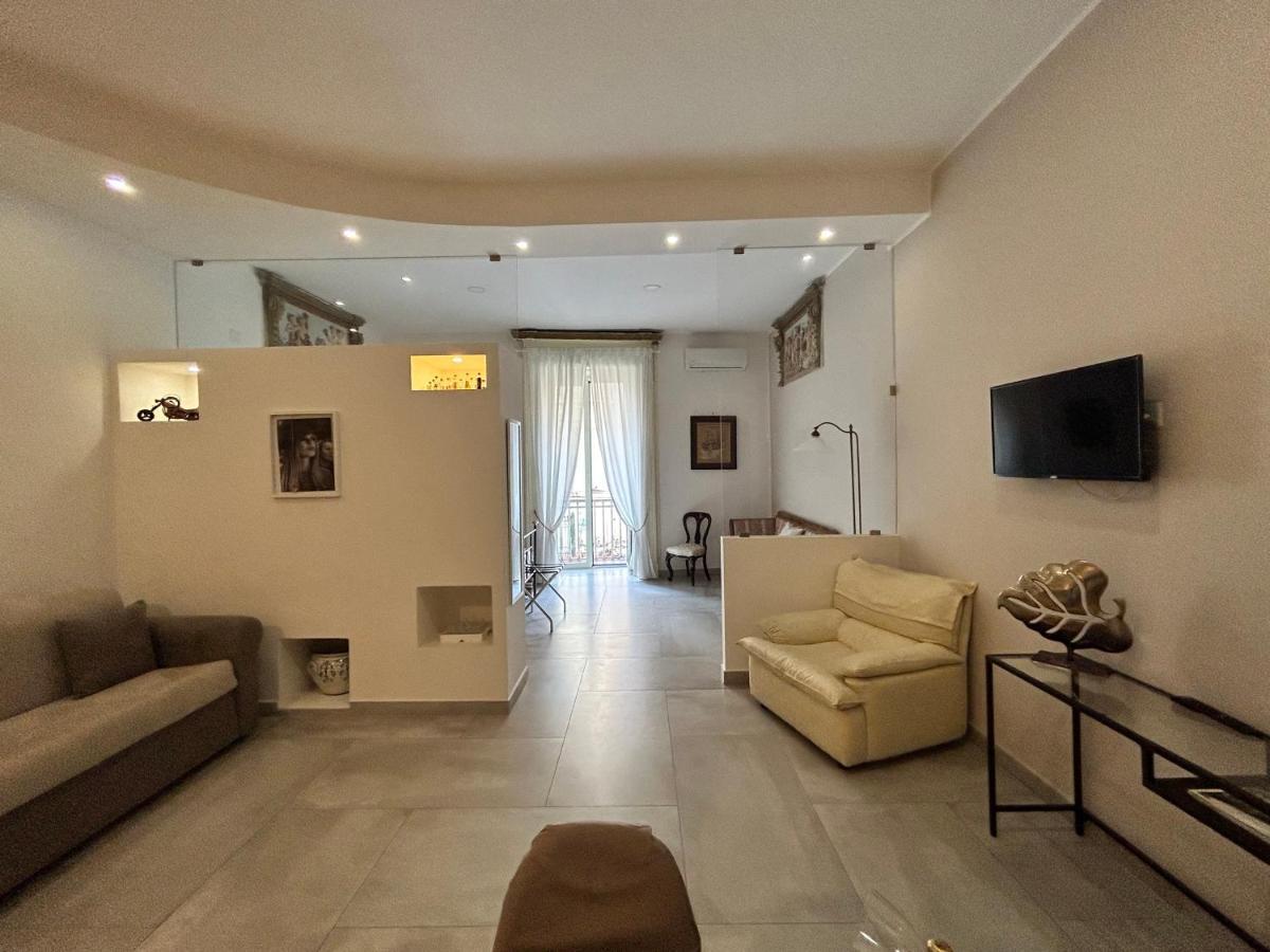 Questo Rinascimento Casa Brigitte Napoli Eksteriør bilde